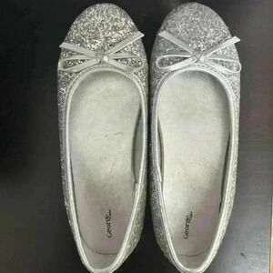 Silver sequin kids flats in size 2 in  perfect condition worn once